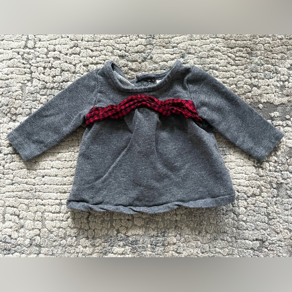 Carters long sleeve top size newborn